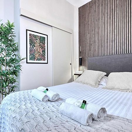 דירות פריז Renovated Champs-Elysees Retreat מראה חיצוני תמונה
