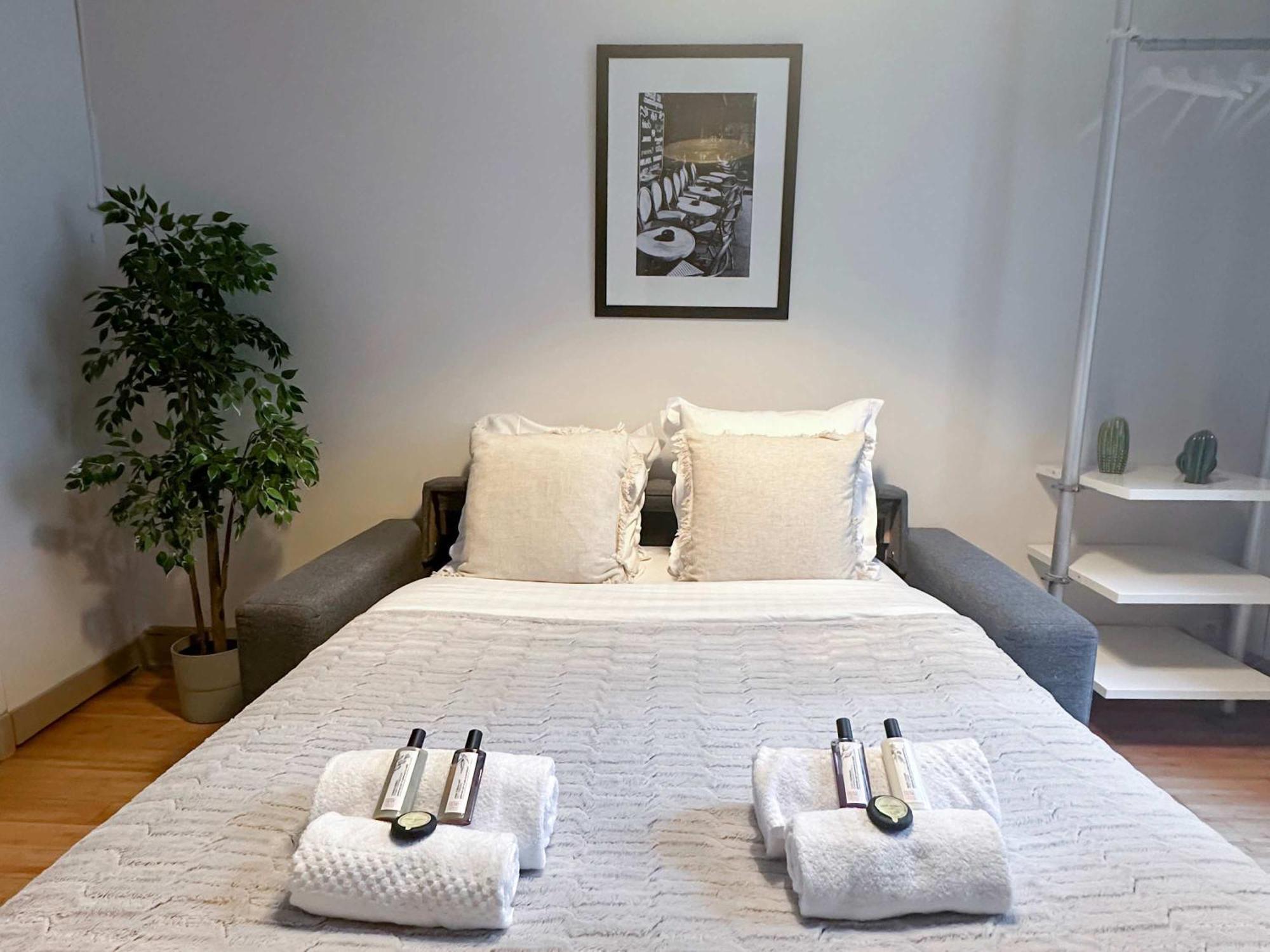 דירות פריז Renovated Champs-Elysees Retreat מראה חיצוני תמונה