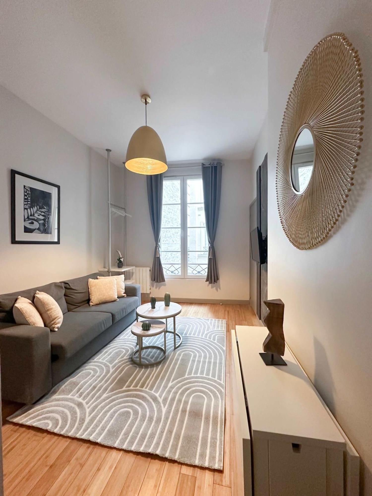 דירות פריז Renovated Champs-Elysees Retreat מראה חיצוני תמונה
